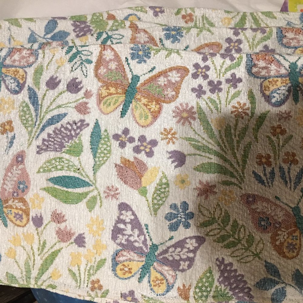 Pastel Fabric Butterfly Placemats Set of 4 NEW BR  13x19